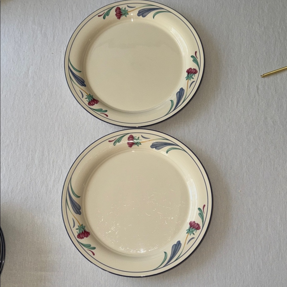 Lenox Poppies on Blue Dinner Plates (2) with Floral Accents